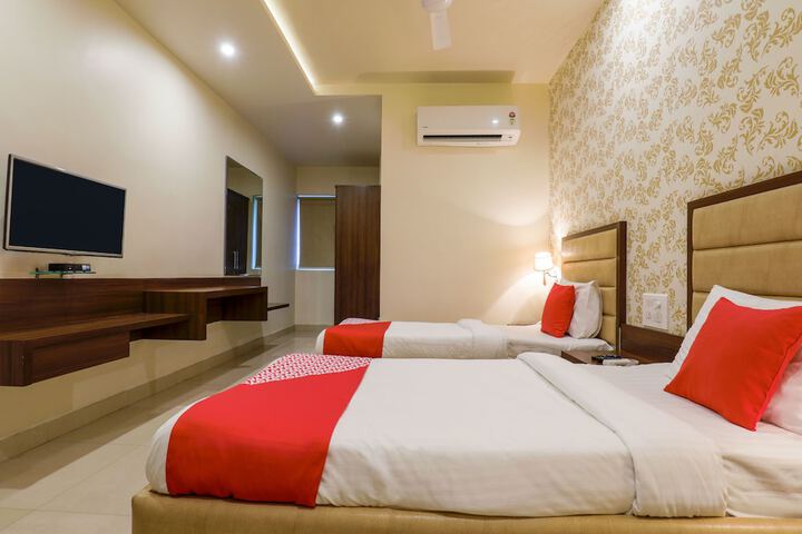 Room 14 of 16
