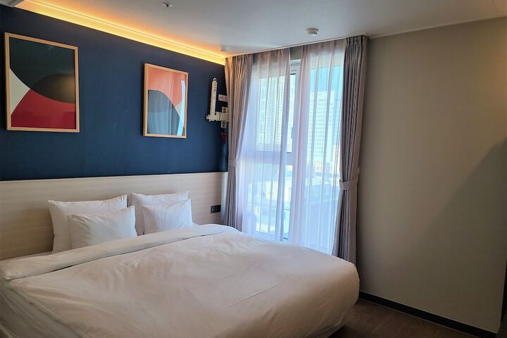 Room 35 of 219