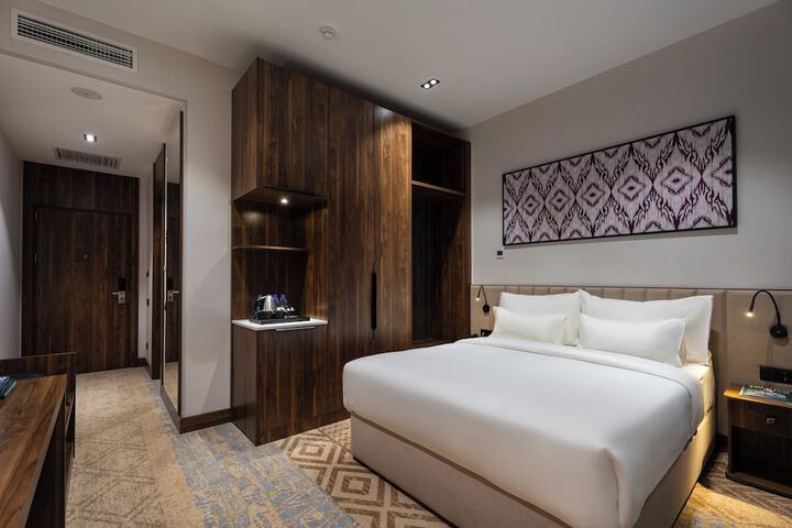Room 10 of 55