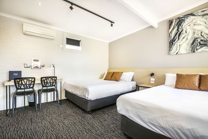 Room 4 of 45