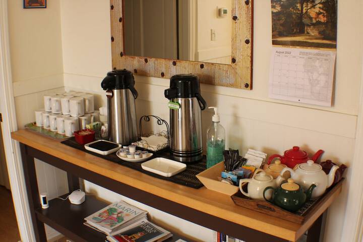 Breakfast/Coffee Service 44 of 64