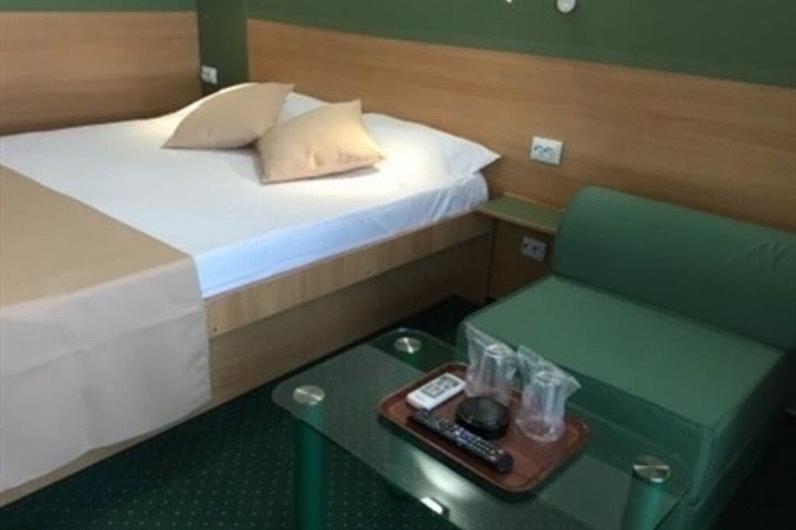 Room 6 of 54