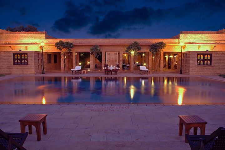 Hotel with Pool