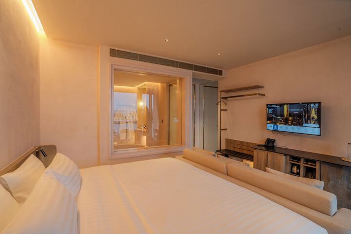 Room 98 of 151
