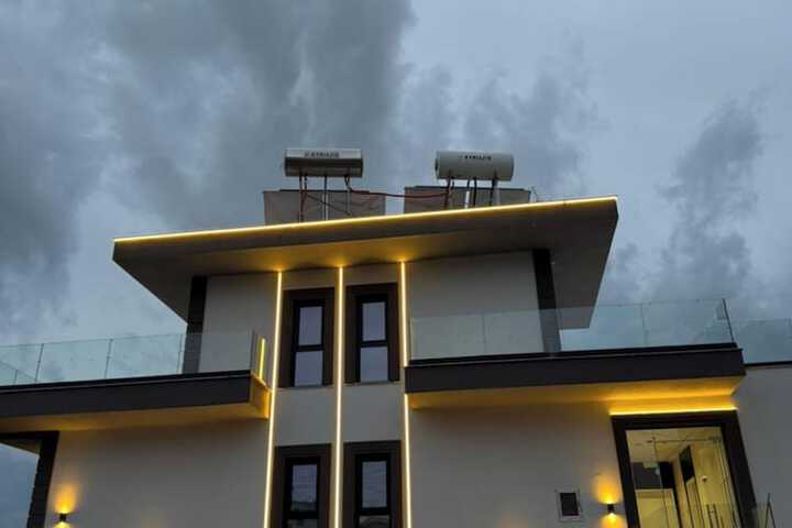Hotel 82 of 85
