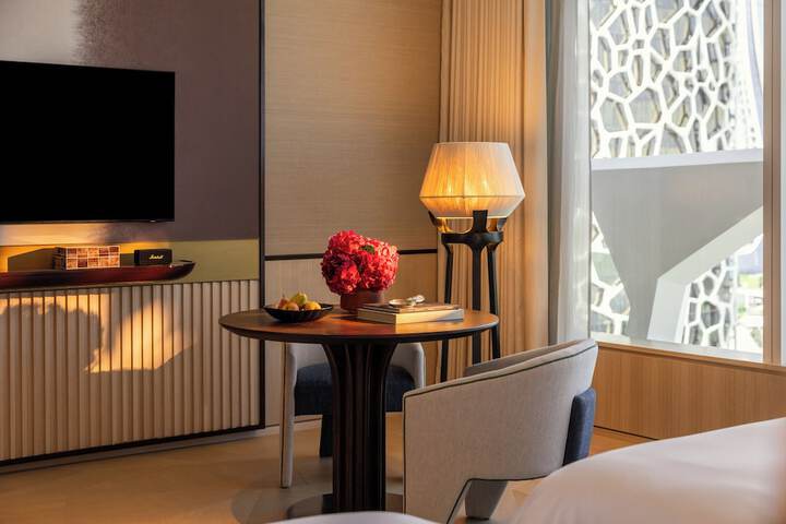 Room 51 of 208