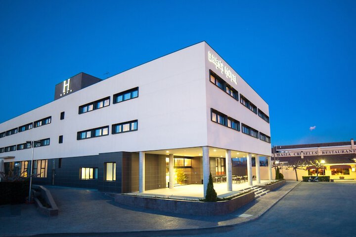Breas Hotel