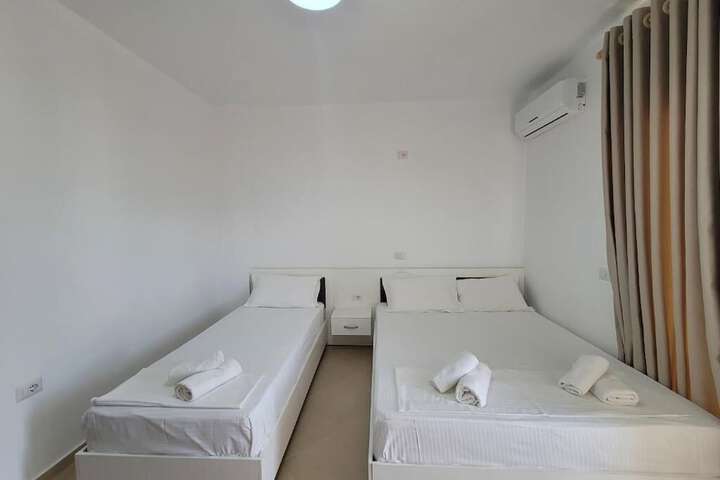 Room 19 of 115