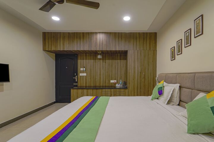 Room 18 of 32