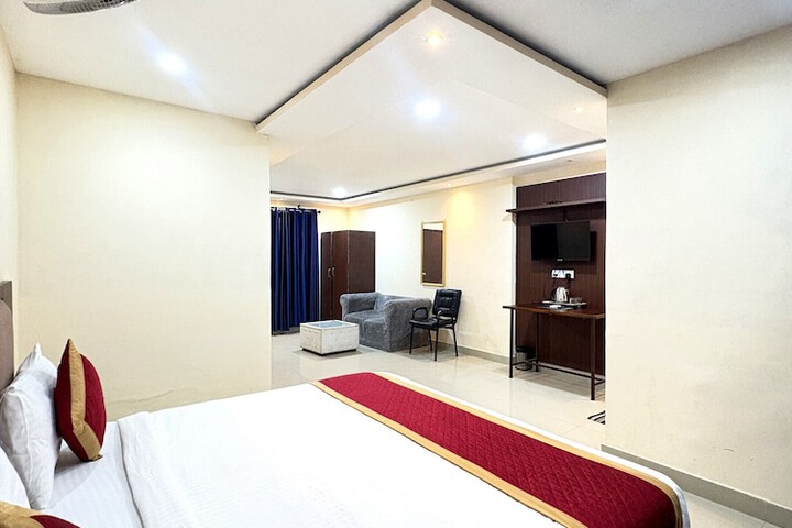 Room 3 of 14