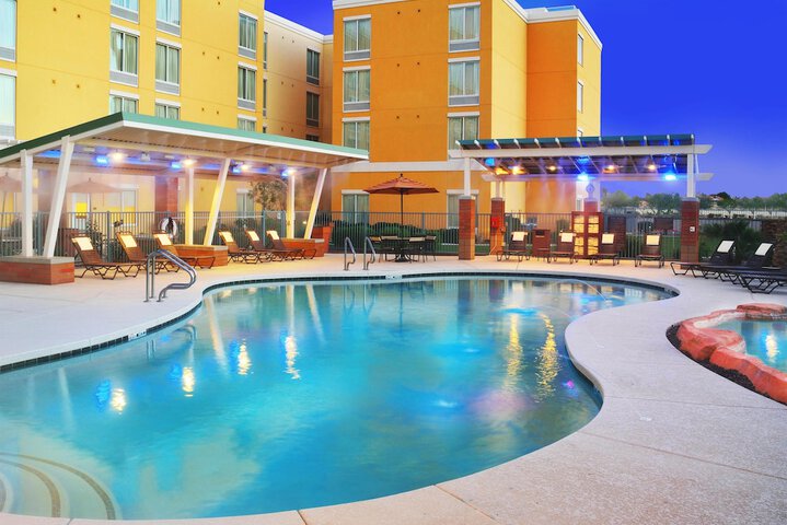 Pools & Facilities