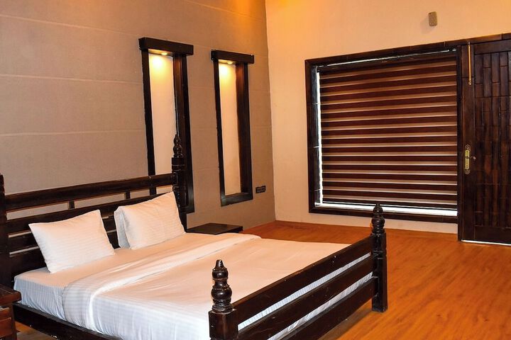 Room 2 of 21
