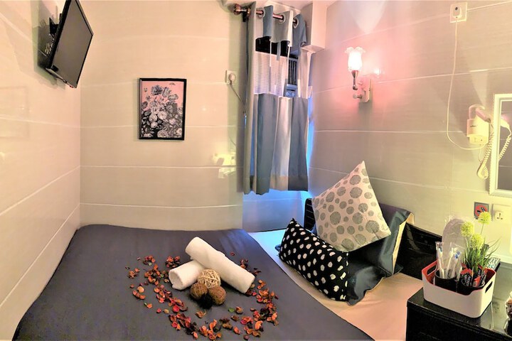 Room 29 of 37