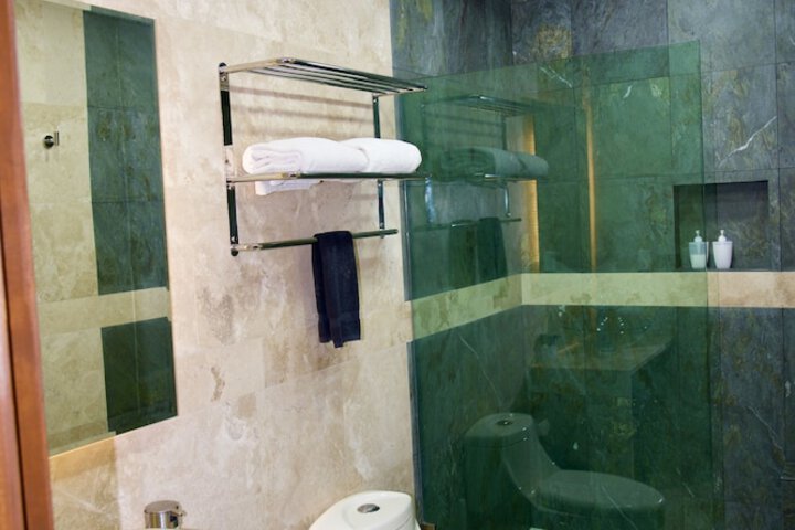 Room 128 of 159