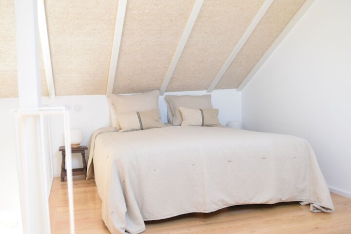 Room 8 of 49
