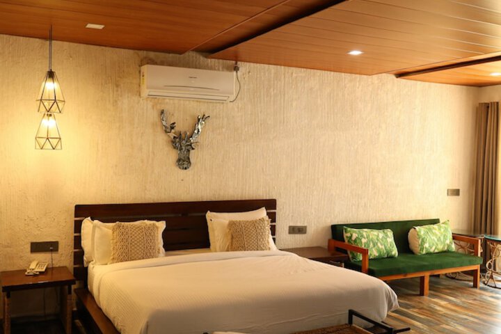 Room 18 of 35