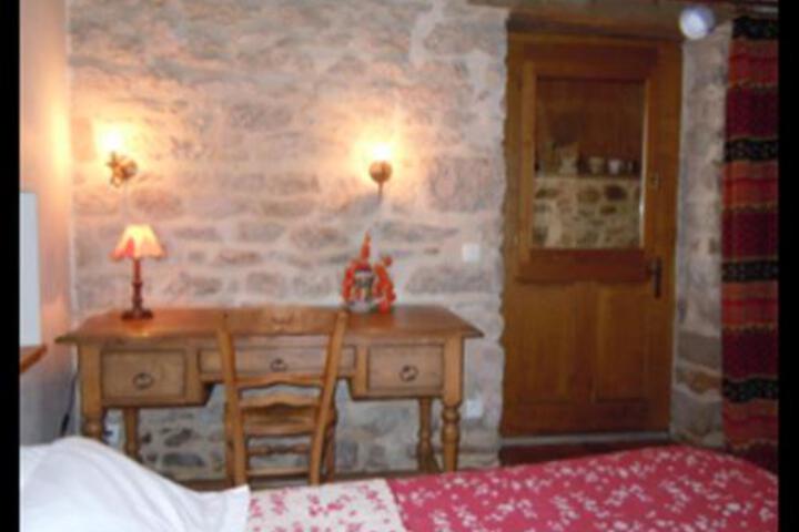 HOTEL LES BARNIERES