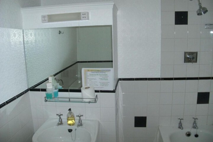 Room 20 of 25