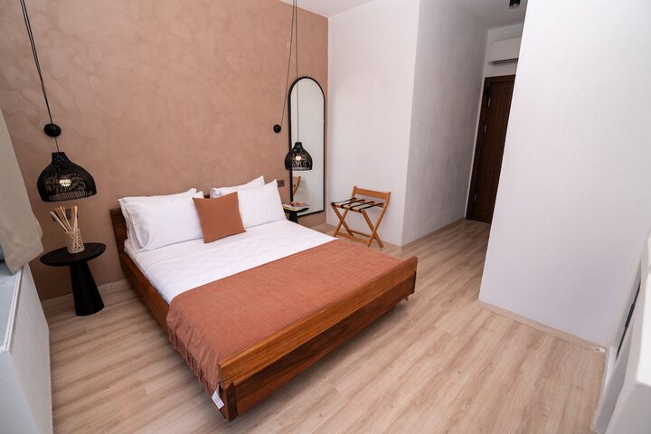 Room 18 of 73