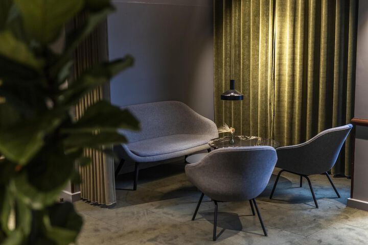 Guest Lobby