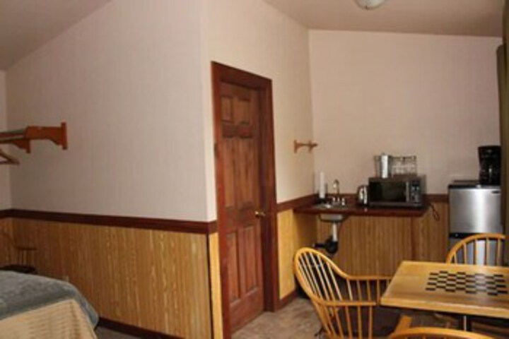 Room 73 of 279