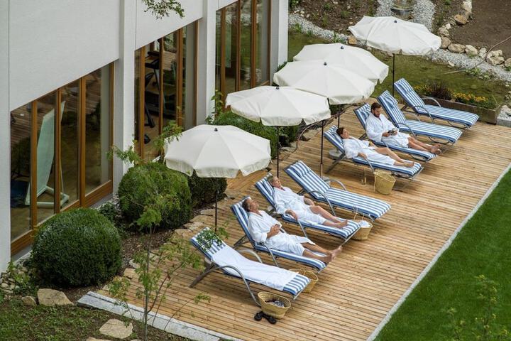 Sundeck 70 of 71
