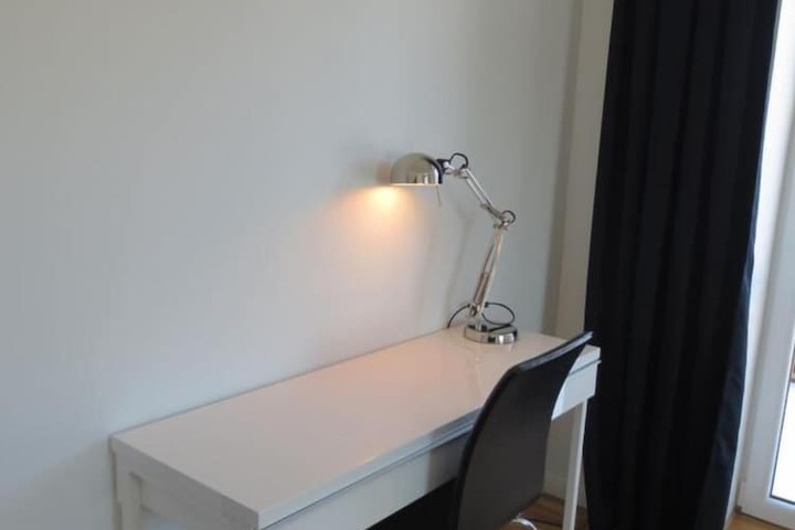 Room 6 of 34