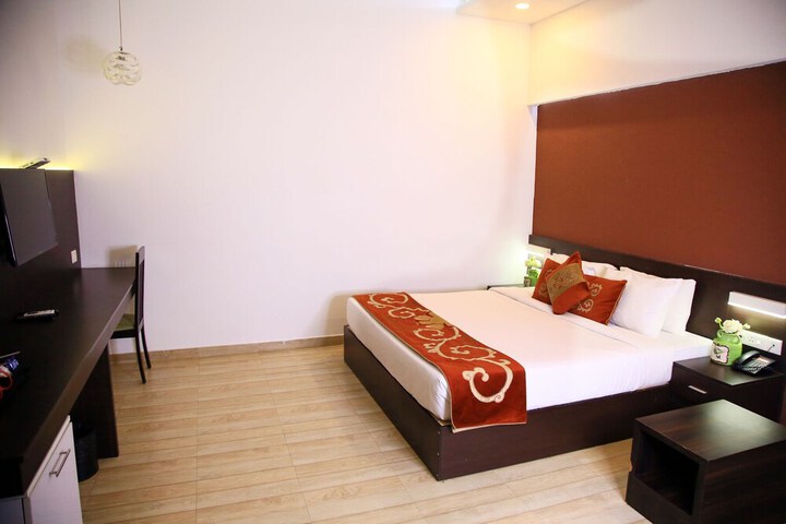 Room 14 of 26