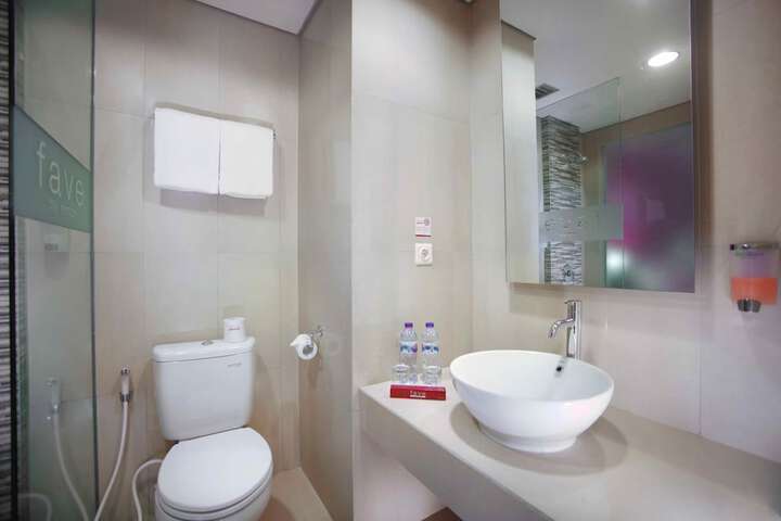 Room 16 of 27