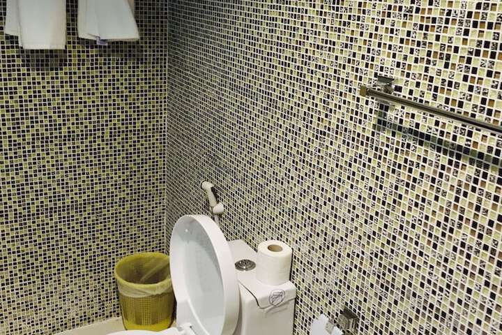 Clean Restrooms