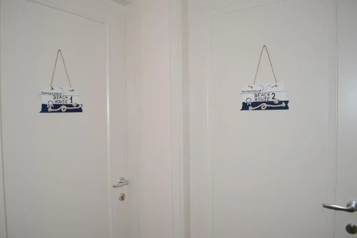 Room 9 of 15