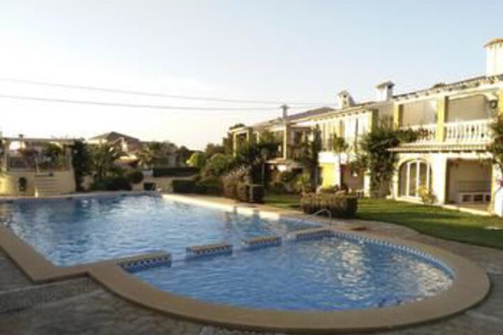 Pool 16 of 18