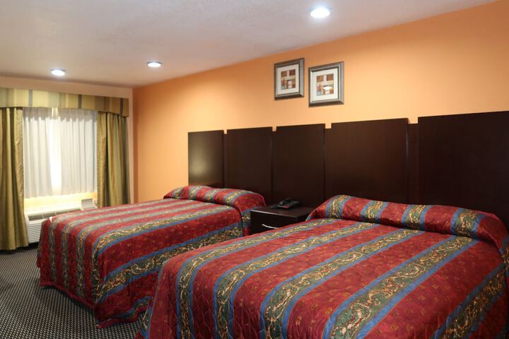 Comfort Double Room 2 Queen Beds (2 of 7)