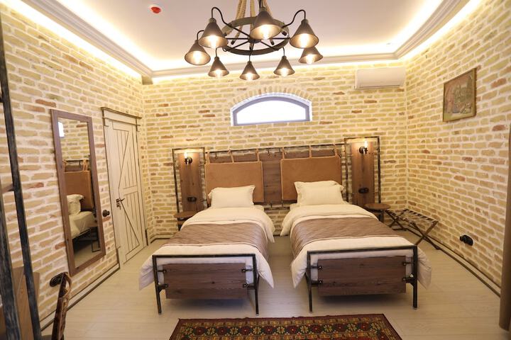 Room 9 of 41