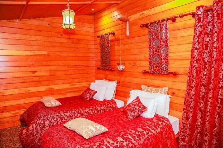 Room 14 of 33