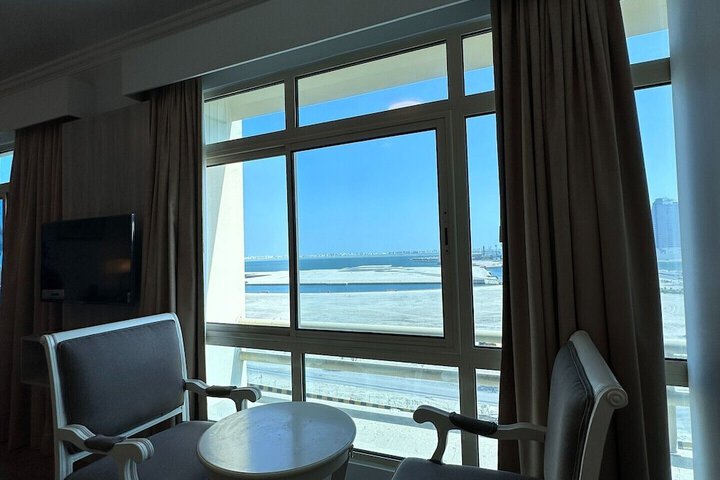Room 10 of 20