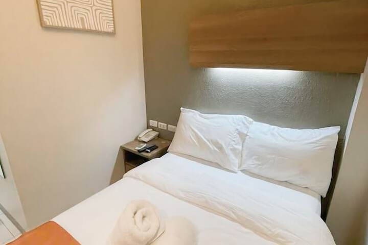 Room 7 of 21