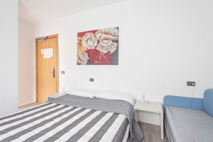 Room 9 of 46