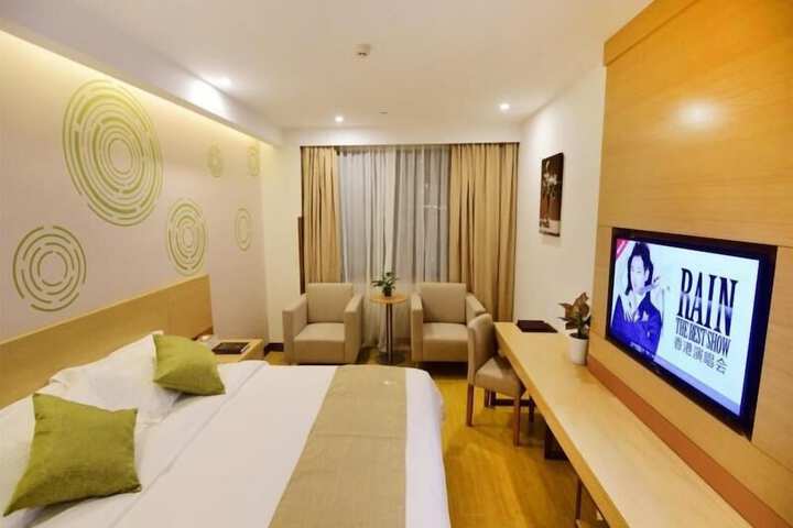 Room 12 of 22