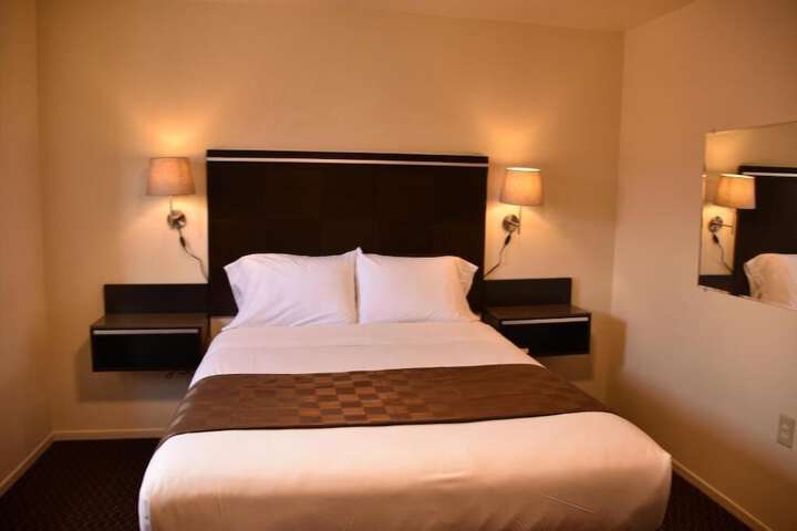 Room 15 of 30