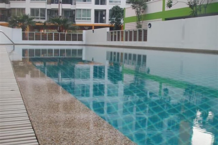 Hotel Pool