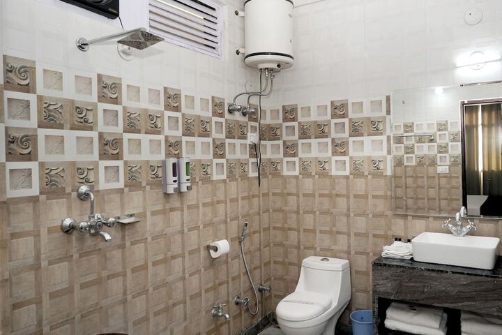 Clean Restrooms