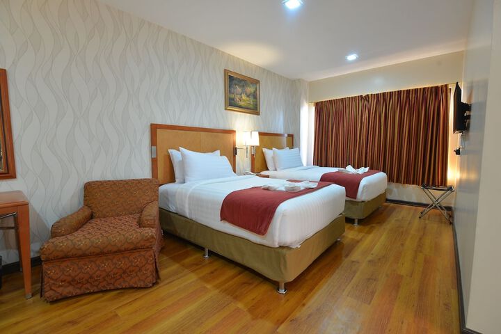 Room 10 of 31