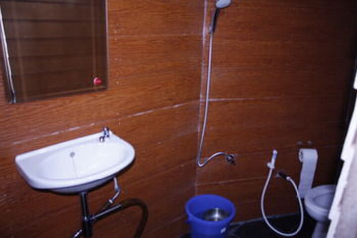 Room 4 of 37