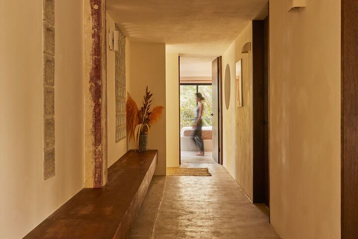 Room 16 of 57