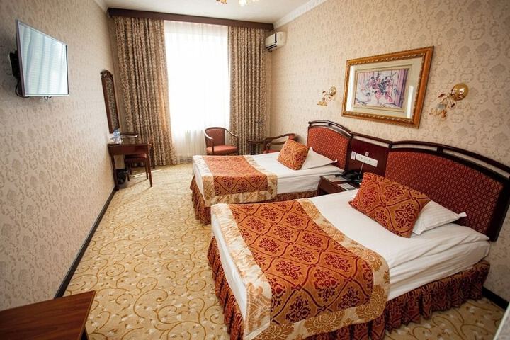 Room 3 of 13