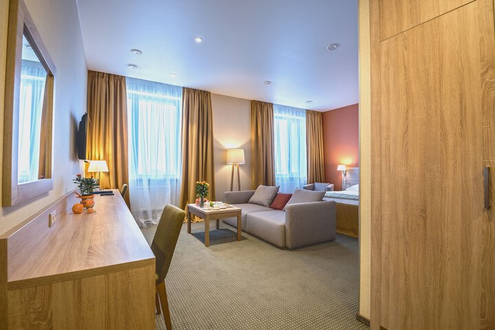 Room 5 of 34