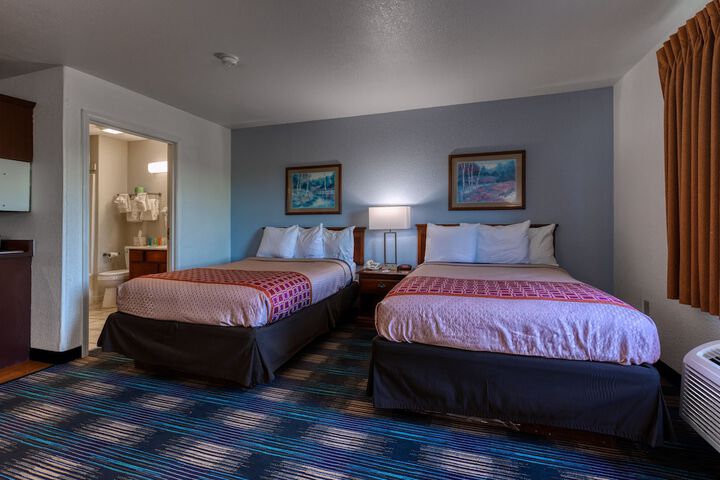 Basic Double Room 2 Double Beds (9 of 20)