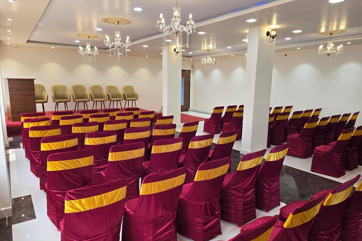 Ballroom/Hall 21 of 29