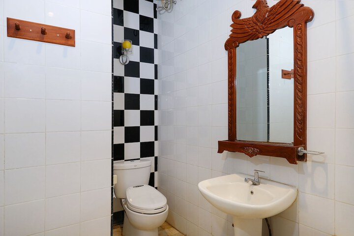 Bathroom Interior Photo